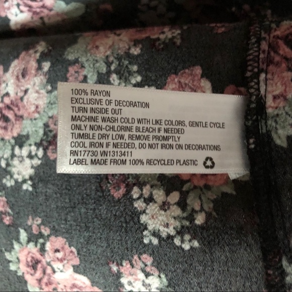 Long sleeve dress - Picture 6 of 7